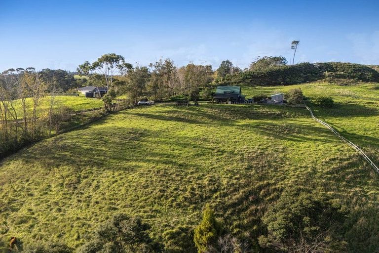 Photo of property in 88 Pipitiwai Drive, Helensville, Kaukapakapa, 0871