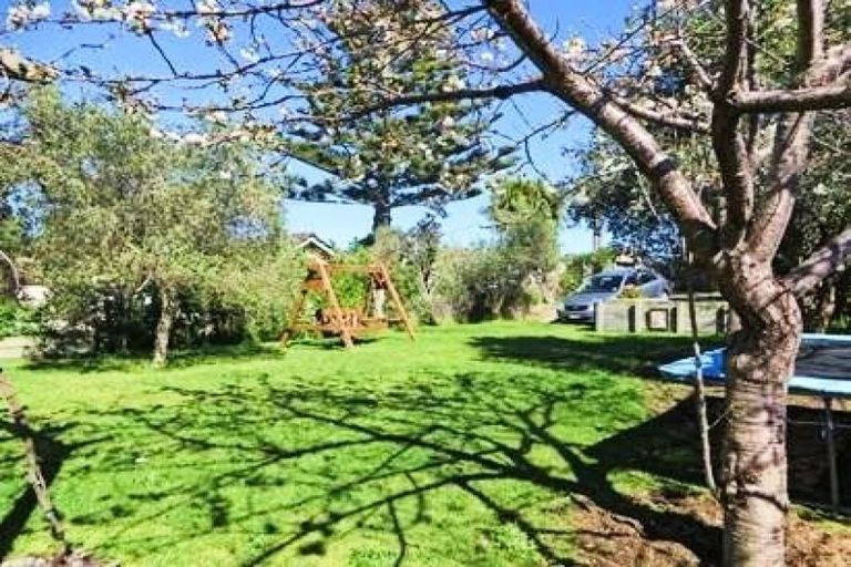 Photo of property in 22 Forest Lane, Raumati South, Paraparaumu, 5032