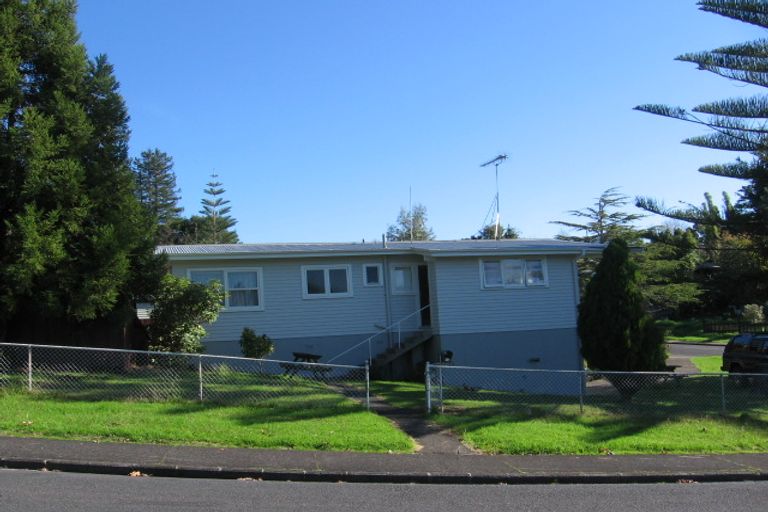 Photo of property in 19 Paewai Road, Glen Eden, Auckland, 0602