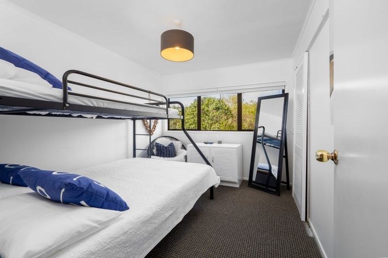 Photo of property in 61 Stratford Drive, Cable Bay, 0420