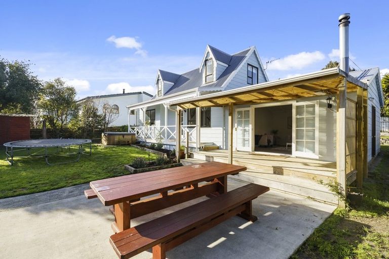 Photo of property in 3 Azimuth Place, Whitby, Porirua, 5024
