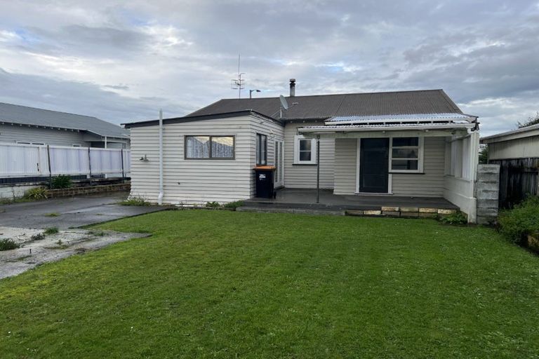 Photo of property in 121 Heretaunga Street, Palmerston North, 4414