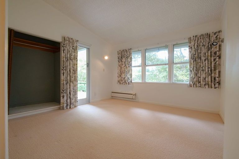 Photo of property in 202 Konini Road, Titirangi, Auckland, 0604