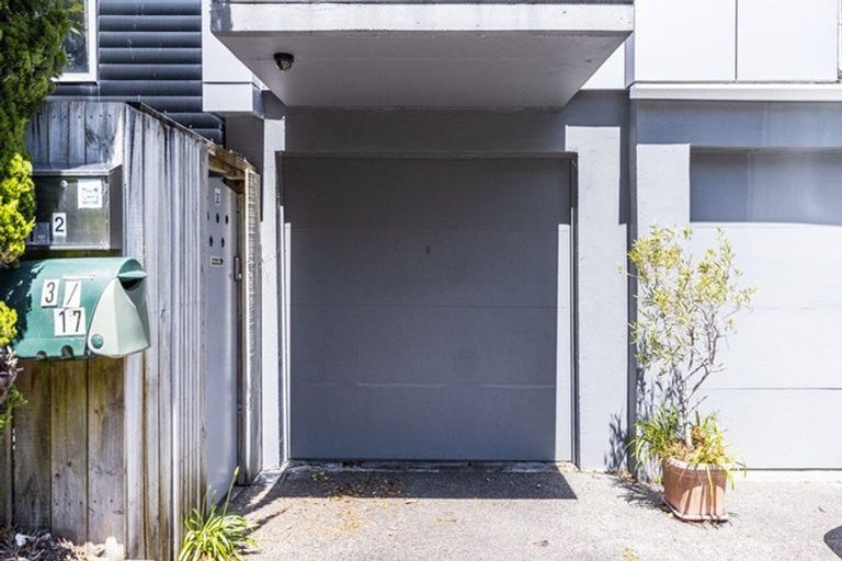 Photo of property in 17u2 Blackbridge Road, Wadestown, Wellington, 6012