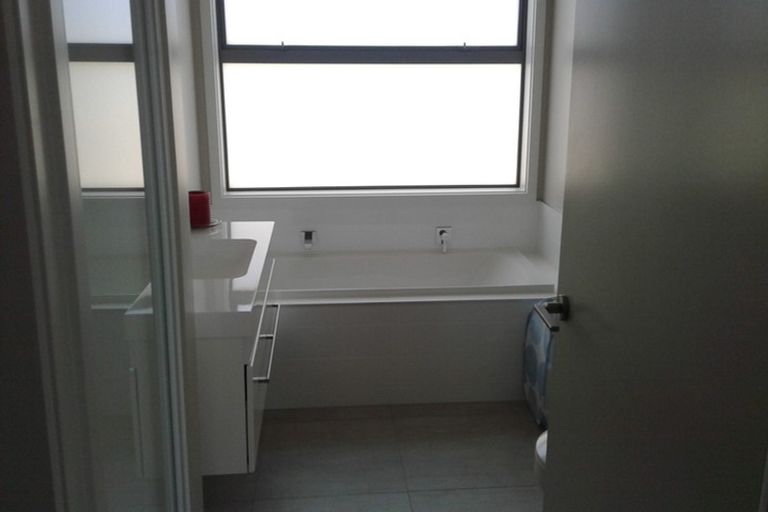 Photo of property in 28 Saint Pauls Drive, Brookfield, Tauranga, 3110