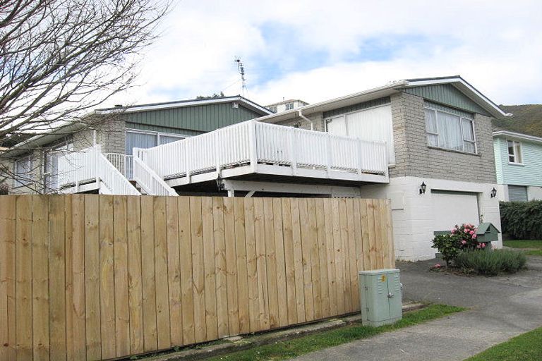 Photo of property in 17 Pencarrow Crescent, Wainuiomata, Lower Hutt, 5014