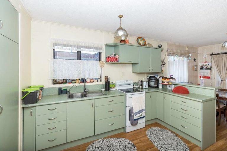 Photo of property in 64 Pine Avenue, Melville, Hamilton, 3206