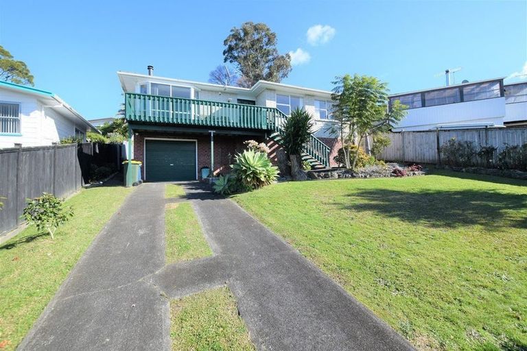 Photo of property in 23 Fitzwater Place, Henderson, Auckland, 0612