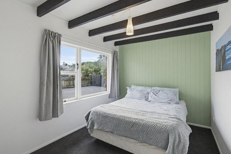 Photo of property in 10 Arataki Grove, Waitarere Beach, Levin, 5510