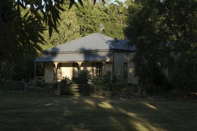 Photo of property in Tuhitarata Homestead, 2337 Kahutara Road, Pirinoa, Featherston, 5772