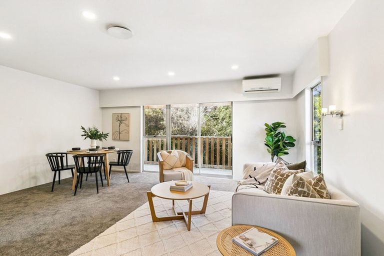 Photo of property in 15b Caesars Place, Churton Park, Wellington, 6037