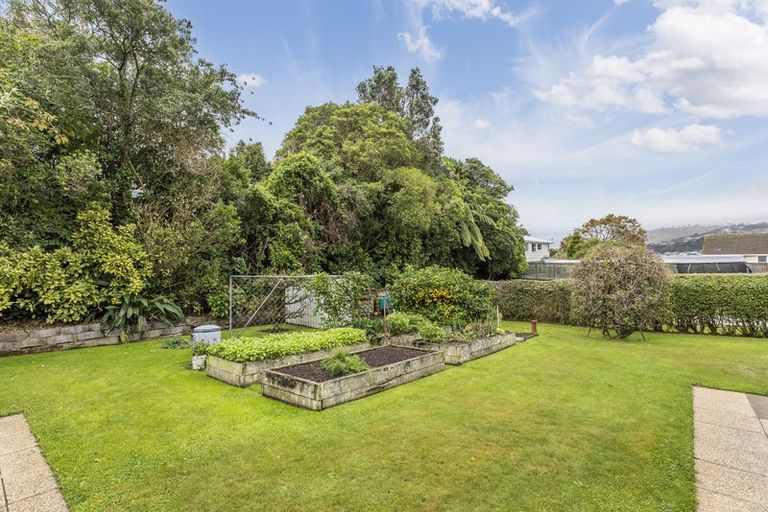 Photo of property in 20 Pembroke Street, Tawa, Wellington, 5028