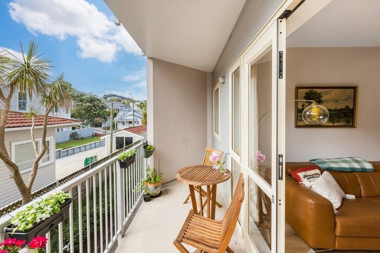 Photo of property in Luxford Villas, 103/72 Herald Street, Berhampore, Wellington, 6023