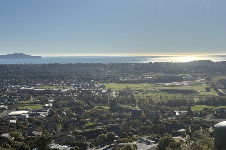 Photo of property in 32 Wilson Way, Waikanae, 5036
