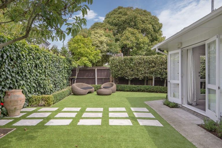 Photo of property in 2/38 Clare Road, St Albans, Christchurch, 8014