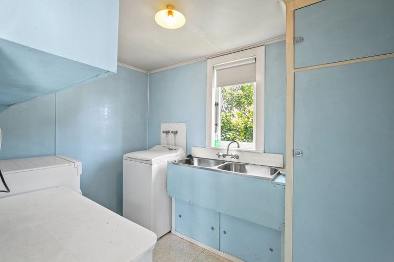 Photo of property in 2 Tupoki Street, Glen Avon, New Plymouth, 4312