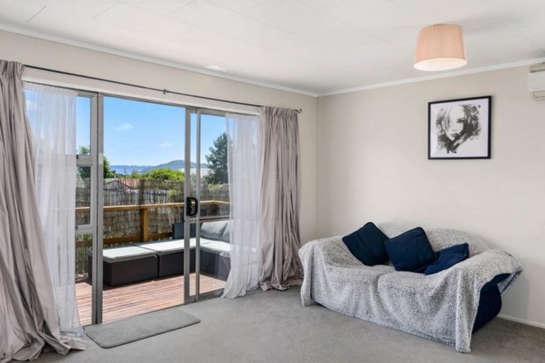 Photo of property in 14a Pohutukawa Drive, Owhata, Rotorua, 3010
