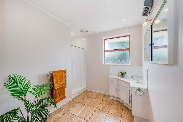 Photo of property in 25 Arawhata Road, Paraparaumu, 5032