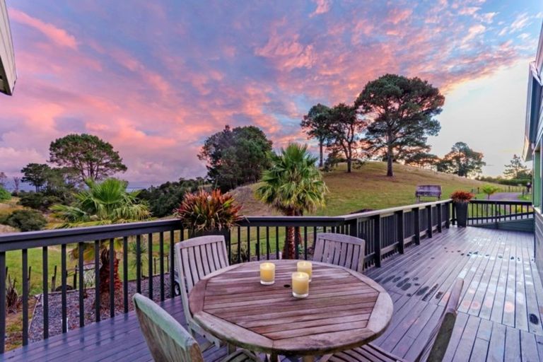 Photo of property in 15 Brookdale Road, Paremoremo, Albany, 0793