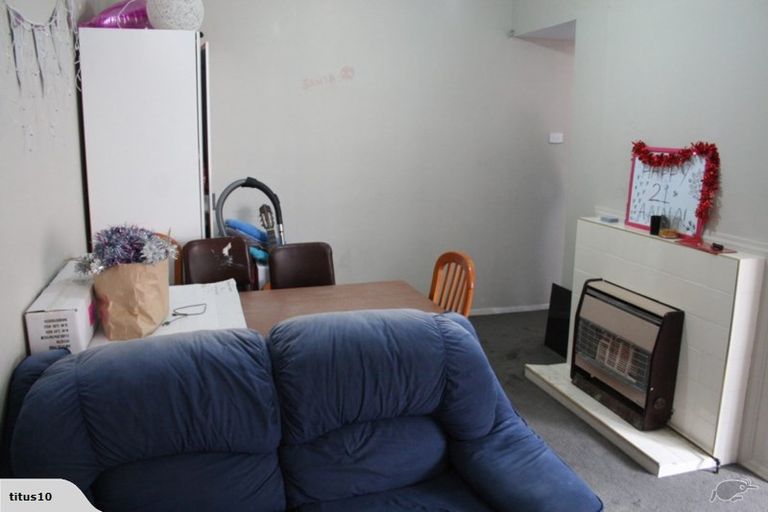 Photo of property in 4 Howard Street, Mount Cook, Wellington, 6021