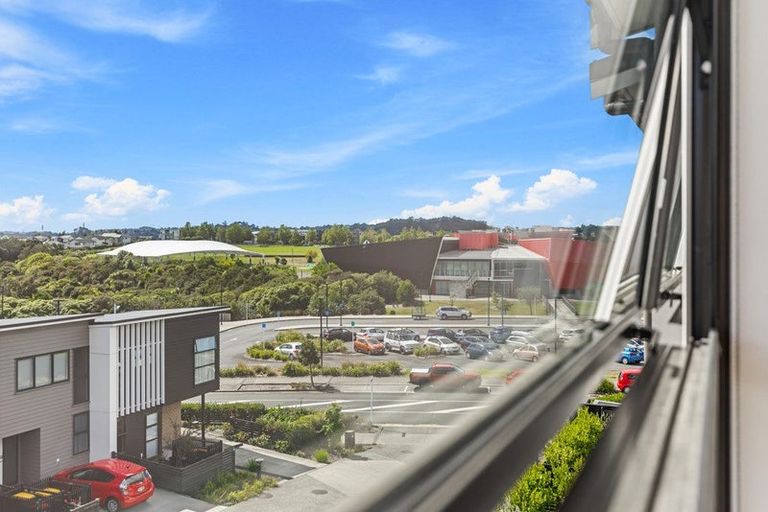 Photo of property in 16 Raranga Lane, Hobsonville, Auckland, 0616