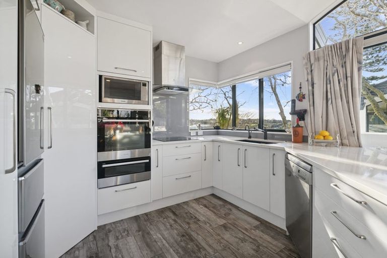 Photo of property in 101a Arran Road, Browns Bay, Auckland, 0630