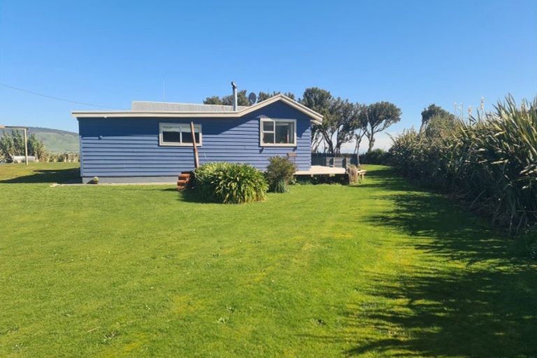 Photo of property in 15 Surrey Street, Orepuki, Riverton, 9881