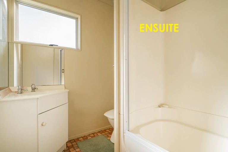 Photo of property in 15 Haddon Crescent, Whitianga, 3510