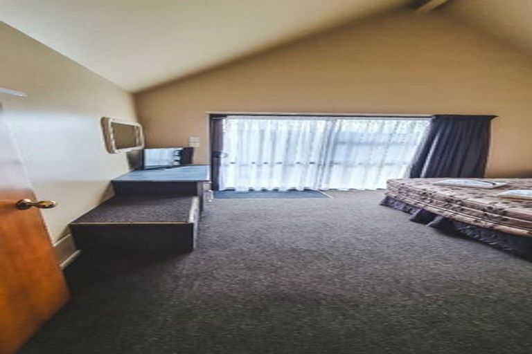 Photo of property in 665 Pioneer Highway, Highbury, Palmerston North, 4412