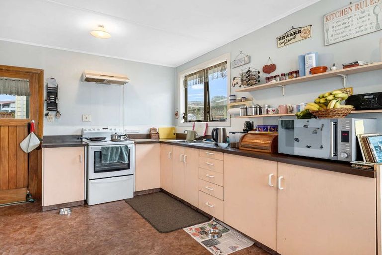 Photo of property in 14 Tainui Street, Castlecliff, Whanganui, 4501