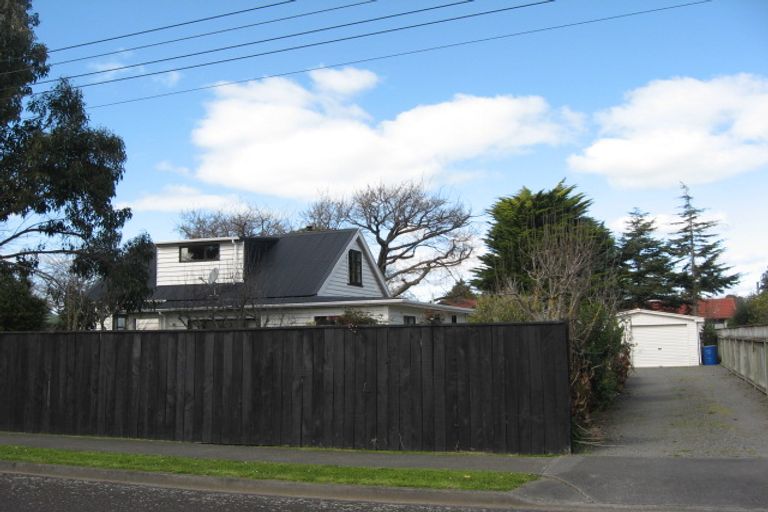 Photo of property in 3 Bull Street, Bulls, 4818