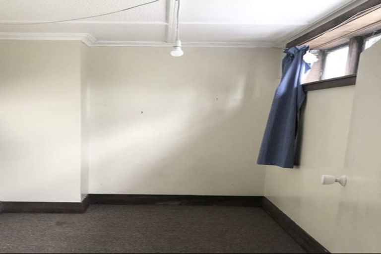 Photo of property in 29 Tanera Crescent, Brooklyn, Wellington, 6021