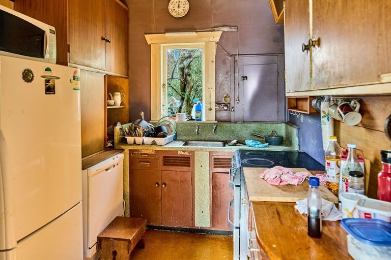 Photo of property in 9 Nikau Street, Eastbourne, Lower Hutt, 5013