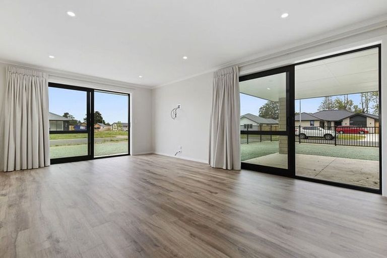 Photo of property in 36 Murray Ward Drive, Te Kauwhata, 3710