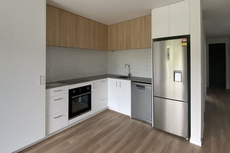 Photo of property in 6 Tuputupu Drive, Kumeu, 0810