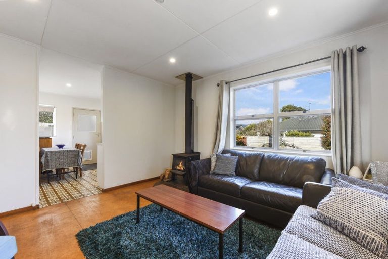 Photo of property in 2/103 Parkers Road, Tahunanui, Nelson, 7011