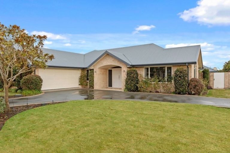 Photo of property in 12 Richard Seddon Drive, Northwood, Christchurch, 8051