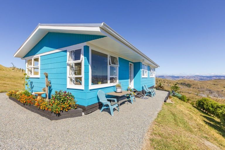 Photo of property in 640 Old Hill Road, Porangahau, 4291