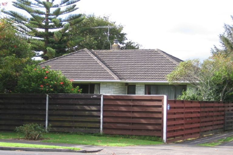 Photo of property in 629 Te Atatu Road, Te Atatu Peninsula, Auckland, 0610