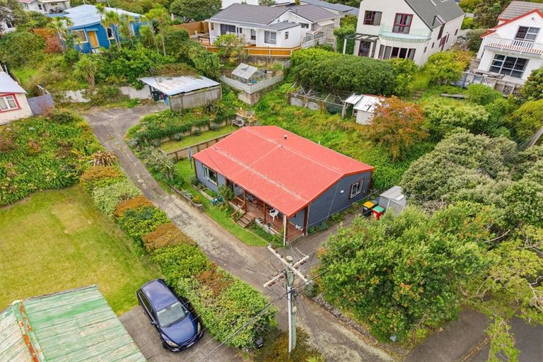 Photo of property in 15a Middleton Road, Paraparaumu Beach, Paraparaumu, 5032