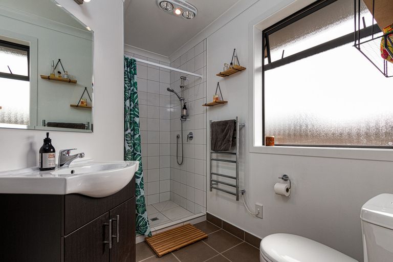 Photo of property in 247 Raeburne Street, Te Awamutu, 3800