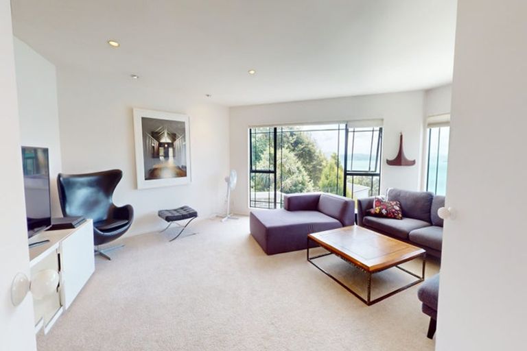 Photo of property in 79u2 Grafton Road, Roseneath, Wellington, 6011