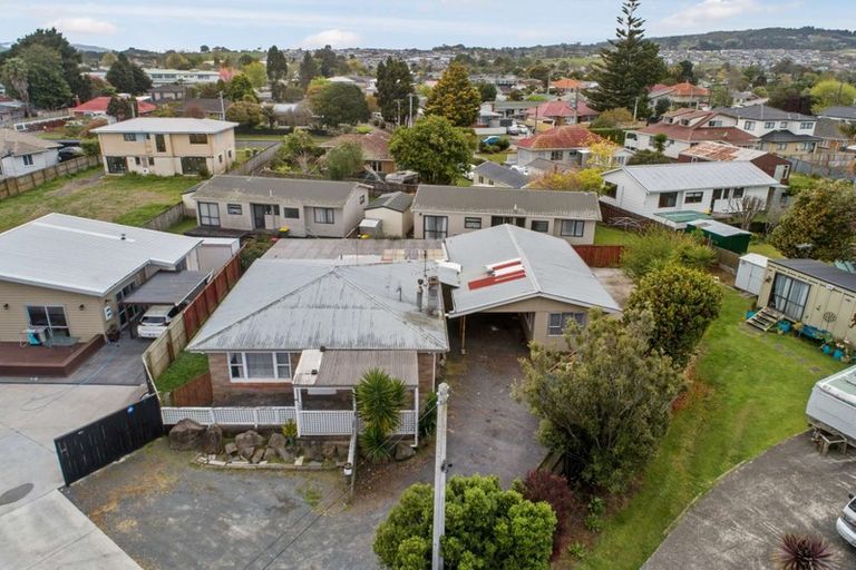 Photo of property in 11a Hill Crescent, Papakura, 2110