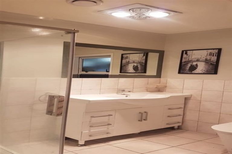Photo of property in 33a Hamilton Road, Papatoetoe, Auckland, 2025