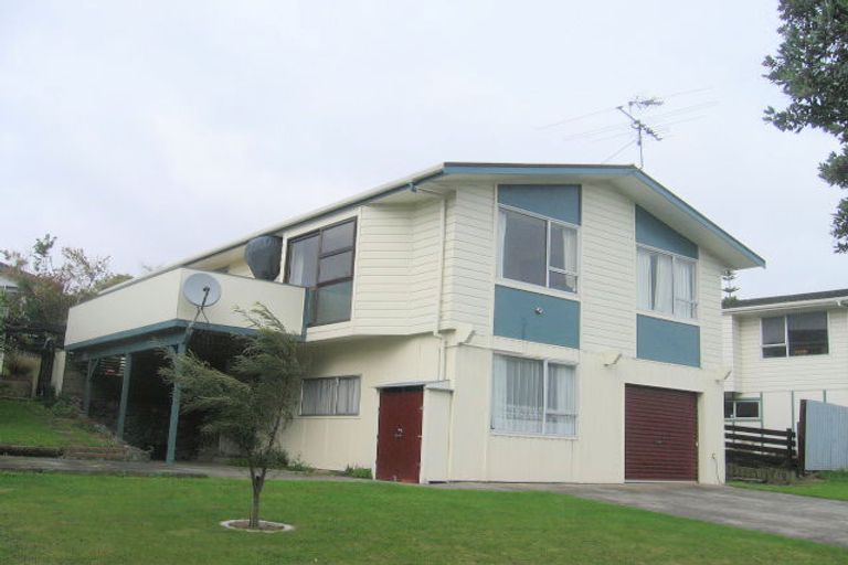 Photo of property in 121 Spinnaker Drive, Whitby, Porirua, 5024
