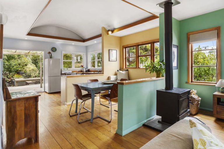 Photo of property in 54 View Road, Houghton Bay, Wellington, 6023