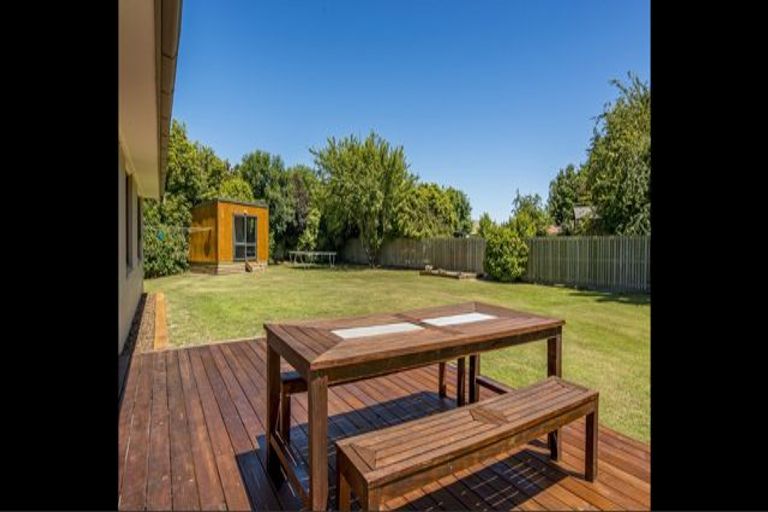 Photo of property in 16 Torlesse Crescent, Darfield, 7510