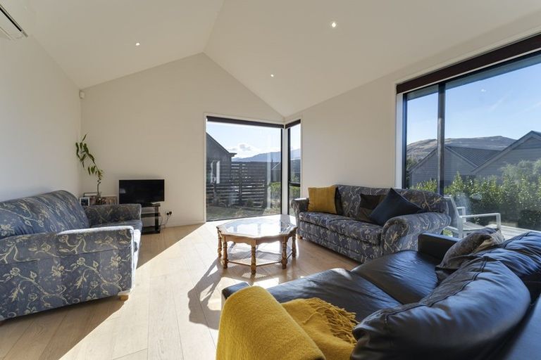 Photo of property in 3 Parera Lane, Jacks Point, Queenstown, 9371