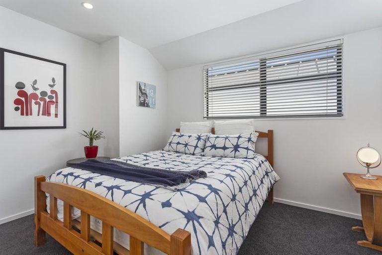 Photo of property in 154 Holly Road, St Albans, Christchurch, 8014