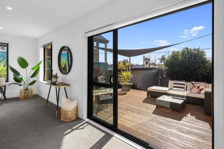 Photo of property in 202 Centaurus Road, Saint Martins, Christchurch, 8022